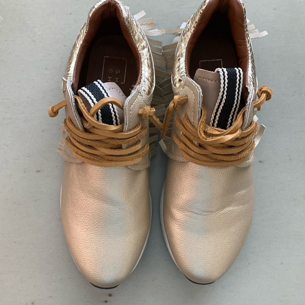 Gold Shu Shop Pepa Sneakers